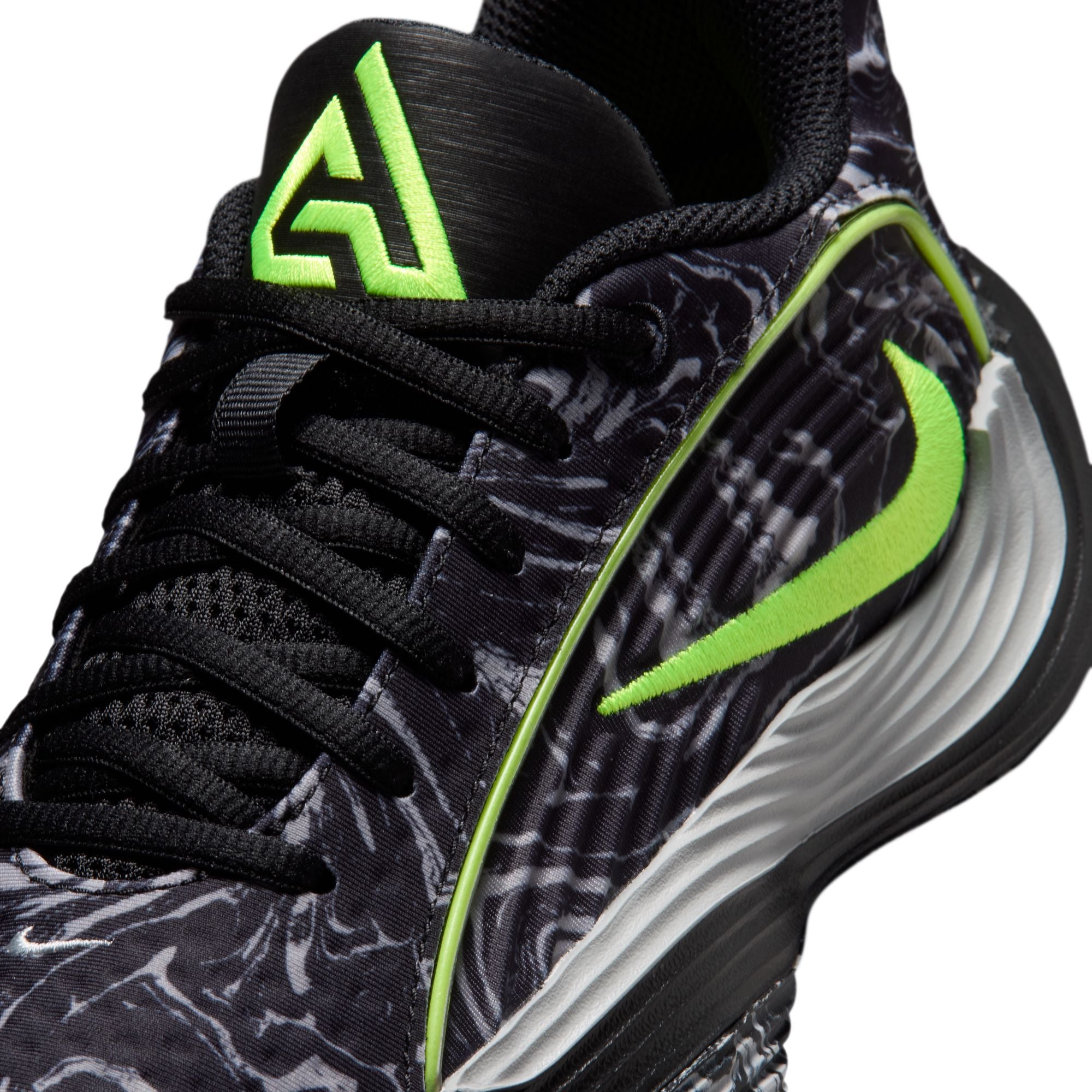 Nike Giannis Immortality 5 "Black" Grade School